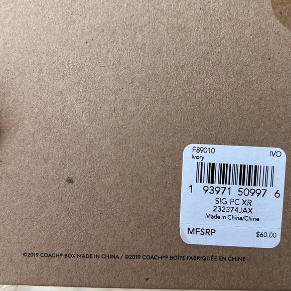 New COACH Ivory Signature C Canvas Phone Case | iPhone XR Case - Picture 5 of 7